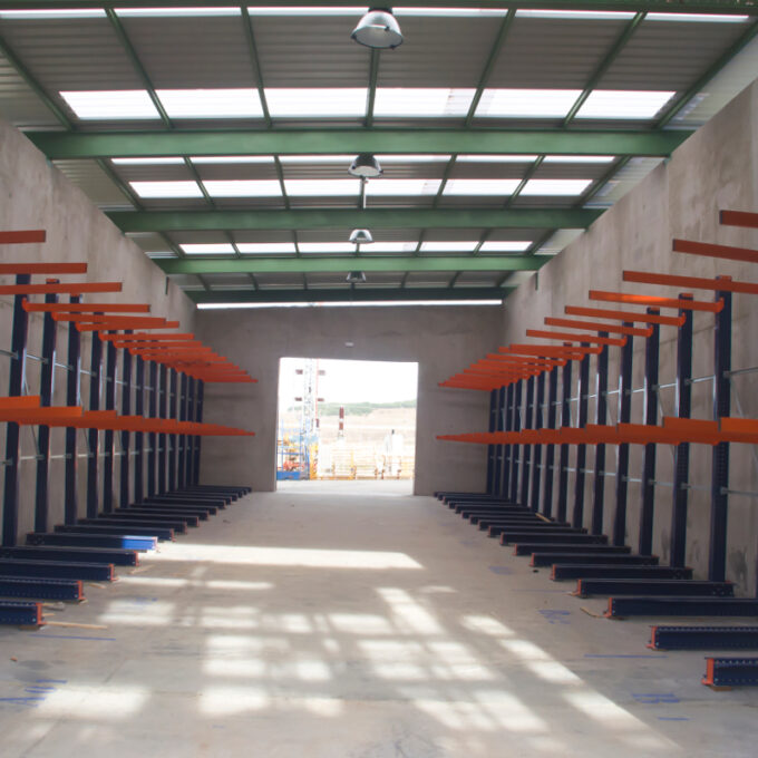 Конзолни палетни стелажи „Kimer“ са най-универсалната система за директен достъп до всеки палет.